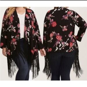 Torrid Boho Floral Crane Fringe Kimono Cardigan Size 1 Black Pink Rose Wrap